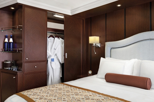 Oceania Marina - Inside Stateroom 4.jpg